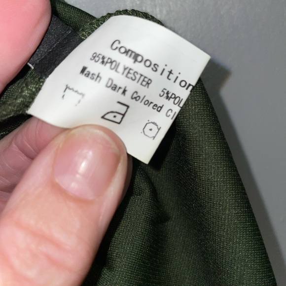 Size 6 Crop Top. Zaful. MUST BE BUNDLED - Picture 4 of 5